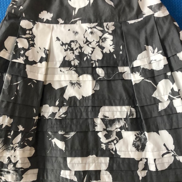 Simonetta bold print lined skirt - 10 yrs - Picture 3 of 10